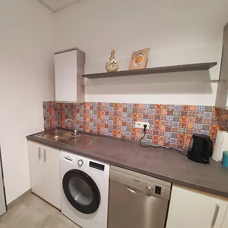 Freienwohnung Nahe Kuhsee Am Zwolf Apostel Platz Апартаменты