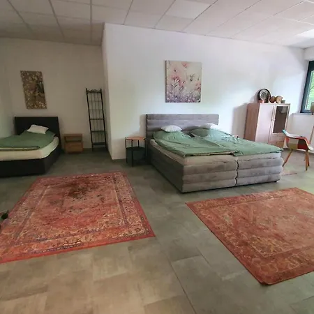 Freienwohnung Nahe Kuhsee Am Zwolf Apostel Platz * 奥格斯堡